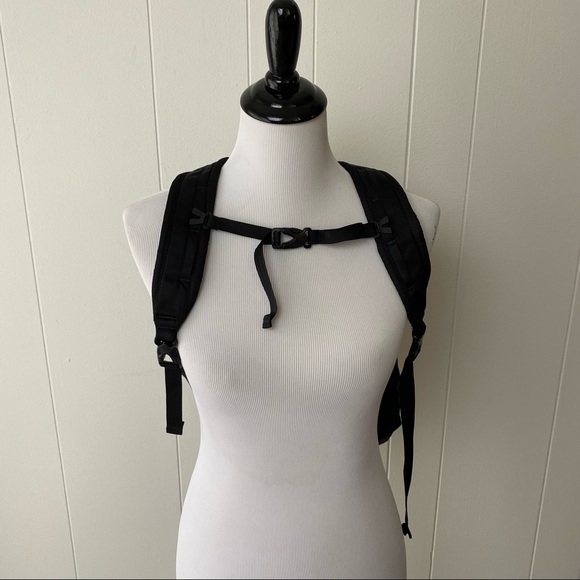 Patagonia Ultralight Black Holeยฎ Tote Pack Backpack Embroidered Silverback logo - Picture 15 of 15